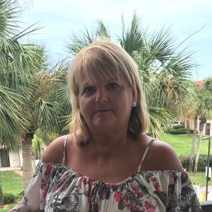 Meet your Posher, Suzanne